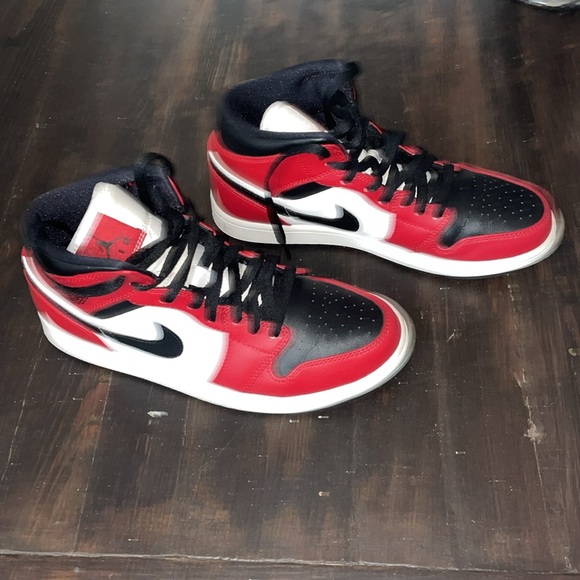 Men’s Jordan 1 size 8 - Picture 3 of 6